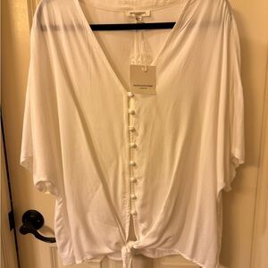 Beachlunchlounge White Flutter Sleeve Blouse with Tie Front